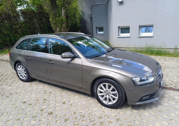 Audi A4 cena 37900 przebieg: 258000, rok produkcji 2014 z Suchowola małe 79